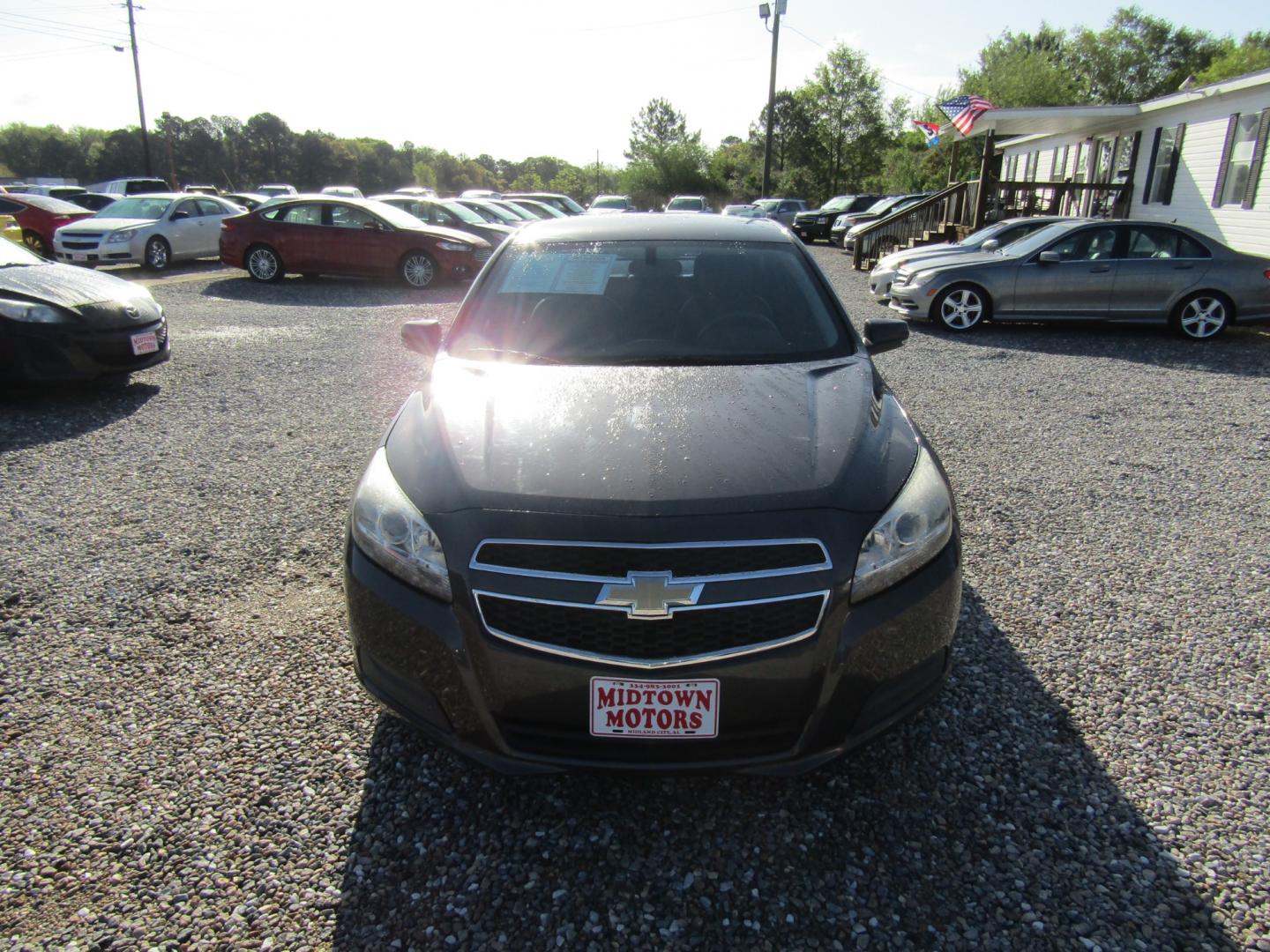 2013 Gray /Gray Chevrolet Malibu 1LT (1G11C5SA8DF) with an 2.5L L4 DOHC 16V engine, Automatic transmission, located at 15016 S Hwy 231, Midland City, AL, 36350, (334) 983-3001, 31.306210, -85.495277 - Photo#1